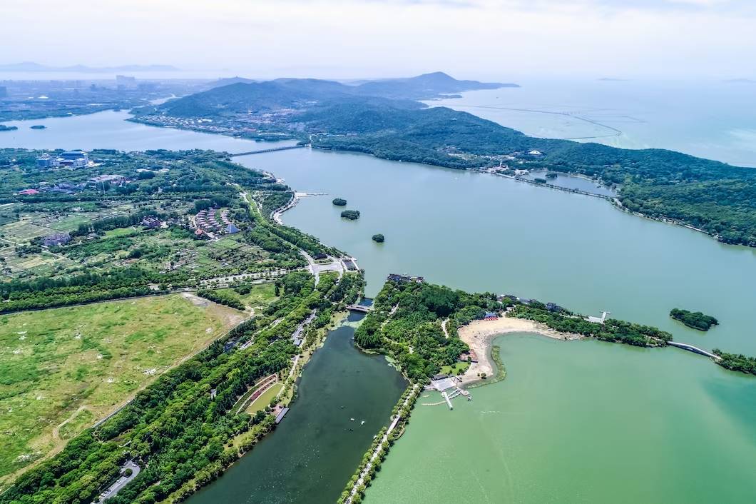 中国南水北调工程：跨越江河，滋润北方